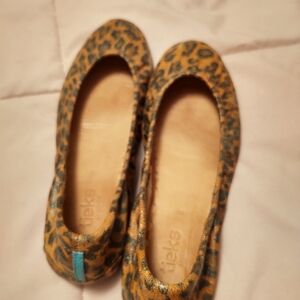 Tieks Leopard size 8 EUC